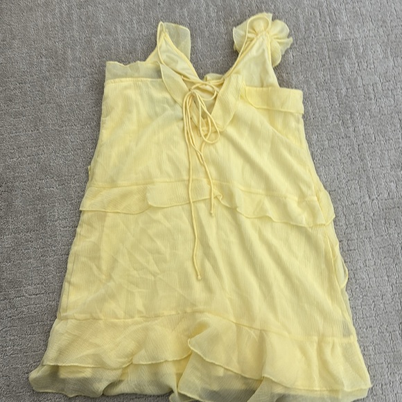 NWT NEW Vero Moda Marie Ruffle Dress in Mellow Yellow rosette appliqué plunge - Picture 7 of 10